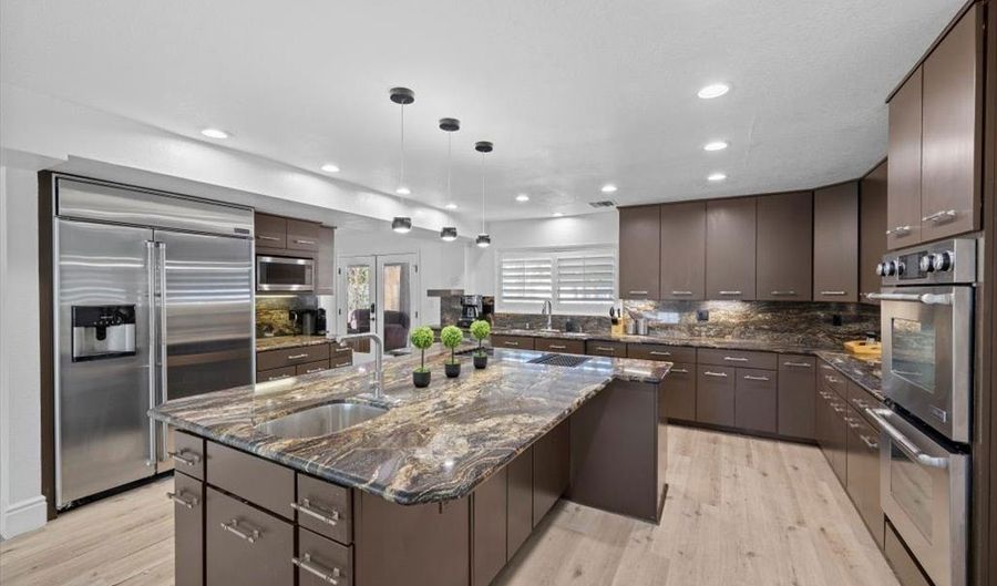 1695 Montessouri St, Las Vegas, NV 89117 - 5 Beds, 3 Bath