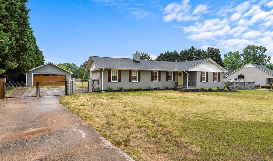 4508 Old Williamston Rd, Belton, SC 29627 - 3 Beds, 2 Bath