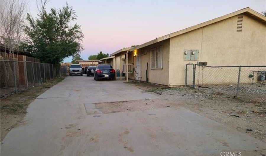 18605 New Hampshire A, Adelanto, CA 92301 - 2 Beds, 1 Bath