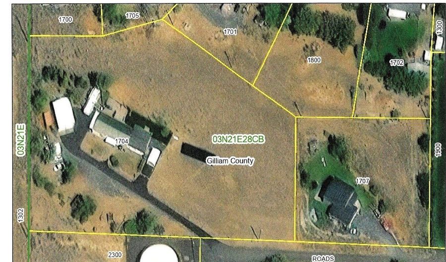 1425 MAIN St, Arlington, OR 97812 - 3 Beds, 2 Bath
