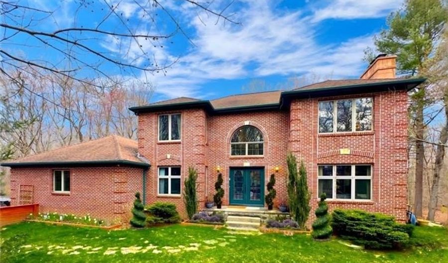 118 Carrs Trl, Coventry, RI 02827 - 4 Beds, 3 Bath