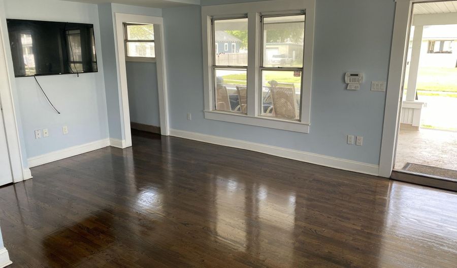 201 16th Ave, Belmar, NJ 07719 - 5 Beds, 3 Bath