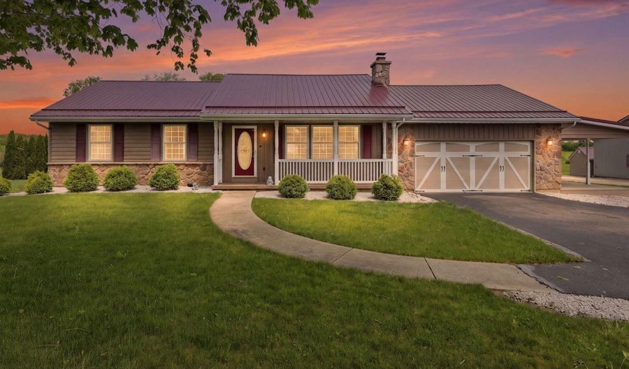 5018 Morse Rd, Alexandria, OH 43001 - 4 Beds, 4 Bath