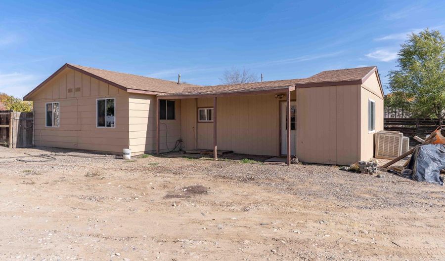 1513 S CAMINA CONTENTA, Farmington, NM 87401 - 7 Beds, 4 Bath