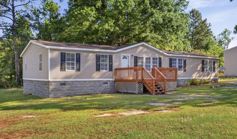 5040 Old Magnolia Ln, Beech Island, SC 29842 - 3 Beds, 2 Bath
