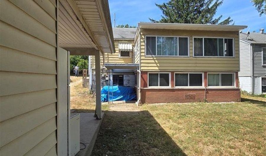 4021 Alby St, Alton, IL 62002 - 3 Beds, 2 Bath