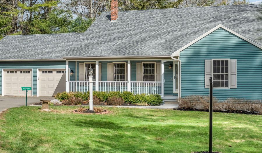 4 Highview Ter, Belfast, ME 04915 - 3 Beds, 2 Bath