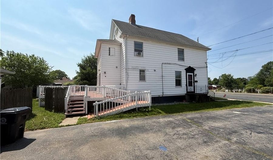 1122 Pawtucket Ave, East Providence, RI 02916 - 6 Beds, 4 Bath