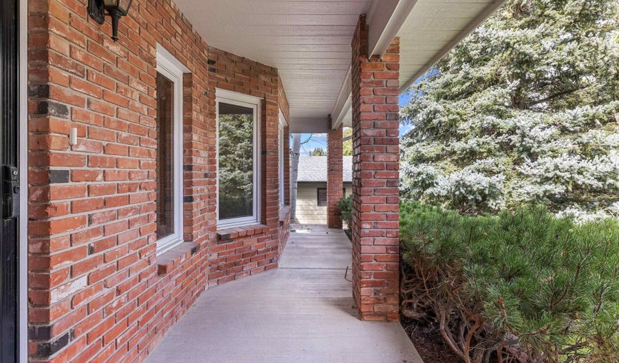 1940 Kingsbury, Casper, WY 82609 - 5 Beds, 3 Bath