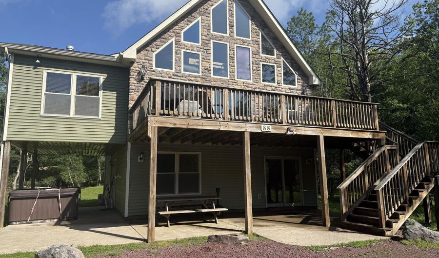 88 Bishop Cir, Albrightsville, PA 18210 - 7 Beds, 4 Bath