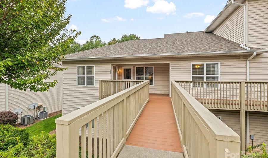 405 Carrington Pl, Arden, NC 28704 - 3 Beds, 2 Bath