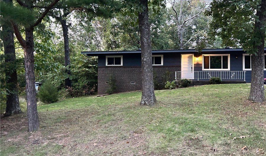 2 Powick Ln, Bella Vista, AR 72714 - 3 Beds, 2 Bath