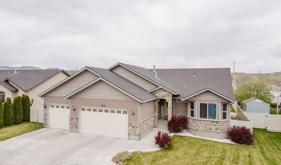 3706 Valley Ridge Ave, Elko, NV 89801 - 5 Beds, 3 Bath