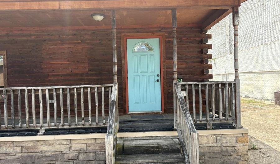 205 N Hayden St, Belzoni, MS 39038 - 0 Beds, 1 Bath