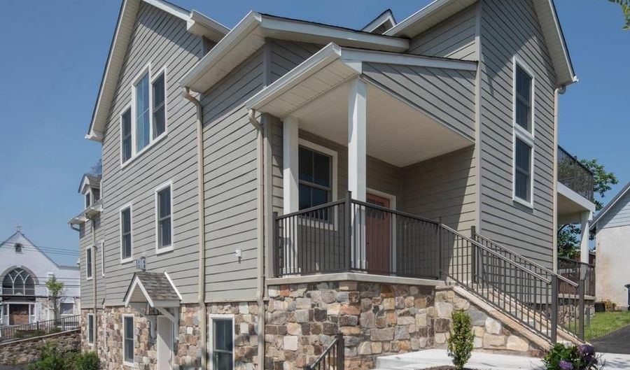 25 N RIDGE Ave B, Ambler, PA 19002 - 3 Beds, 3 Bath