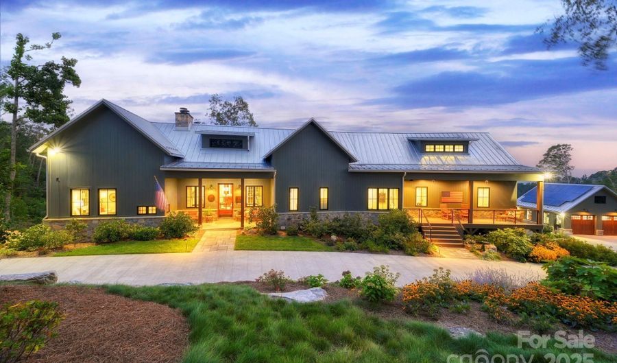 17 Elk Trl, Asheville, NC 28804 - 5 Beds, 6 Bath