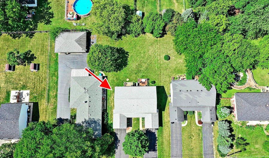 602 Anita Ave, Antioch, IL 60002 - 2 Beds, 2 Bath