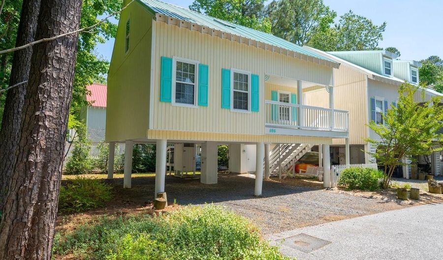 606 ARTHURSTOWN Rd, Bethany Beach, DE 19930 - 3 Beds, 2 Bath