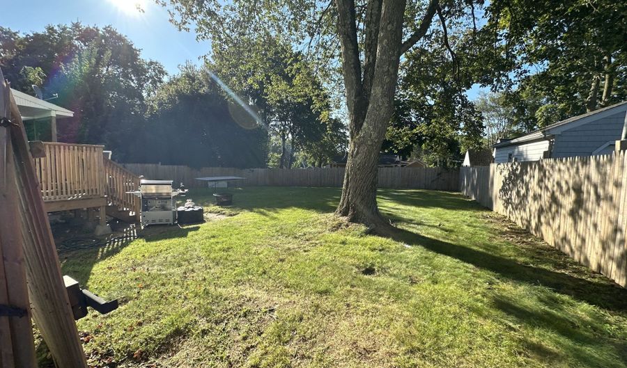 107 Richfield Rd, Bridgeport, CT 06606 - 5 Beds, 3 Bath