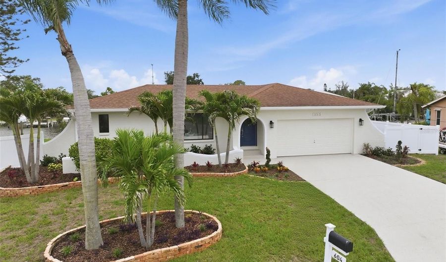 604 KINGSTON Ct, Apollo Beach, FL 33572 - 3 Beds, 2 Bath