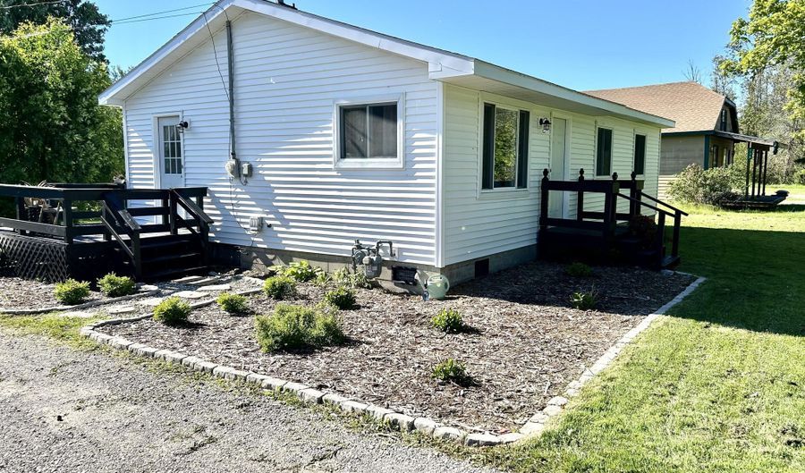 728 Michigan Ave, Alpena, MI 49707 - 3 Beds, 1 Bath