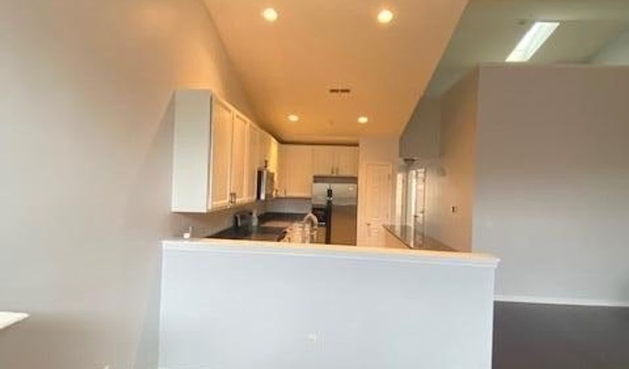 119 W Oakbrook Dr, Ann Arbor, MI 48103 - 2 Beds, 2 Bath