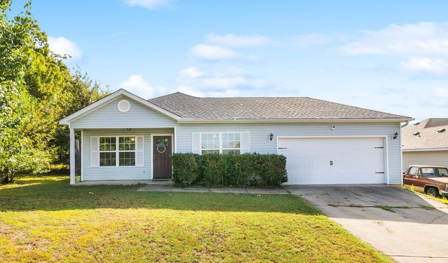 1202 Meadows Dr, Benton, AR 72019 - 3 Beds, 2 Bath