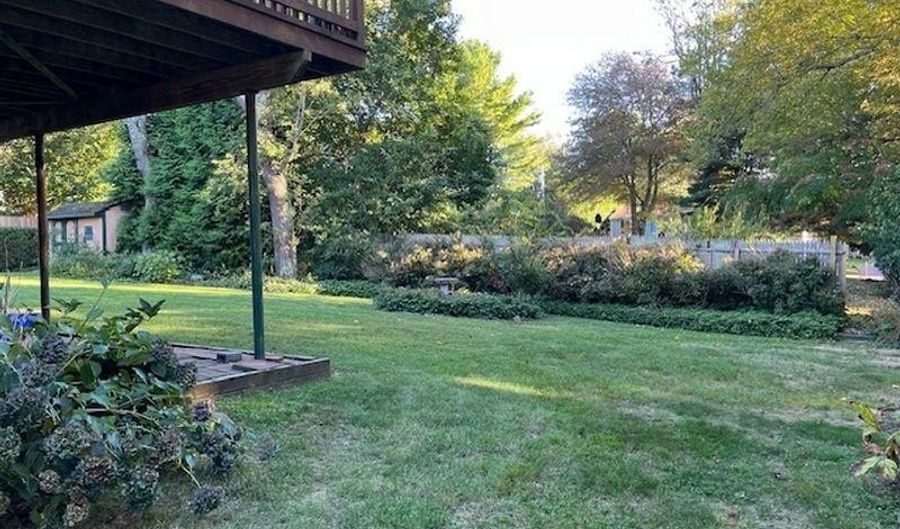 52 Montauk Rd, Narragansett, RI 02882 - 3 Beds, 2 Bath