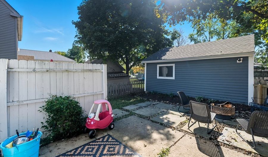 207 Samaritan Ave, Ashland, OH 44805 - 3 Beds, 2 Bath