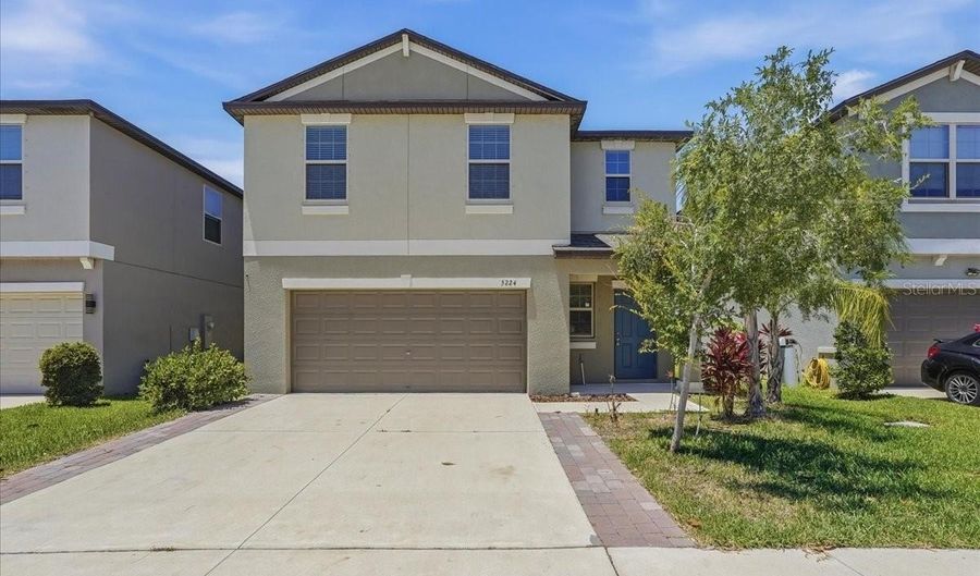 5224 WHITE CHICORY Dr, Apollo Beach, FL 33572 - 4 Beds, 3 Bath