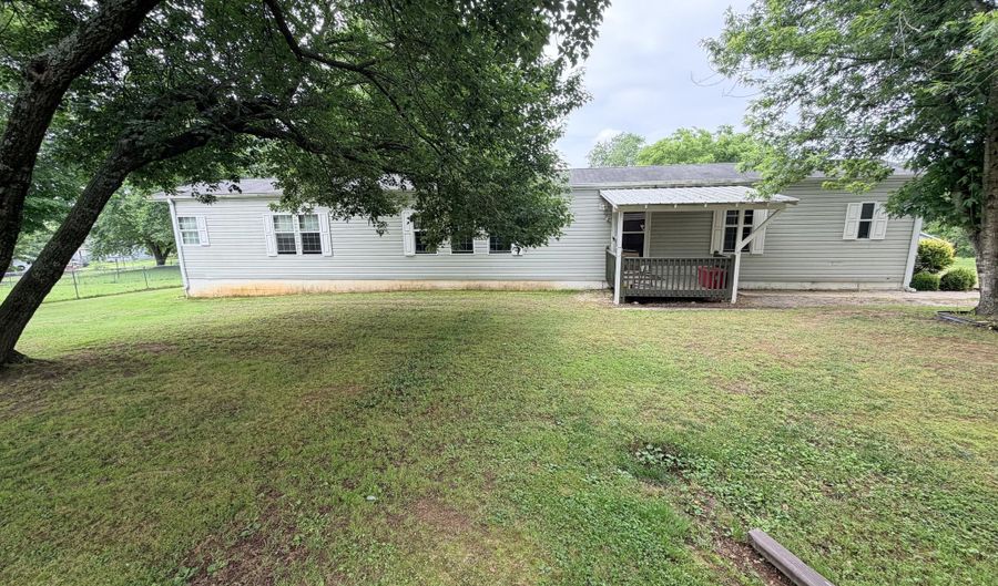 502 Barton St, Alton, MO 65606 - 3 Beds, 2 Bath