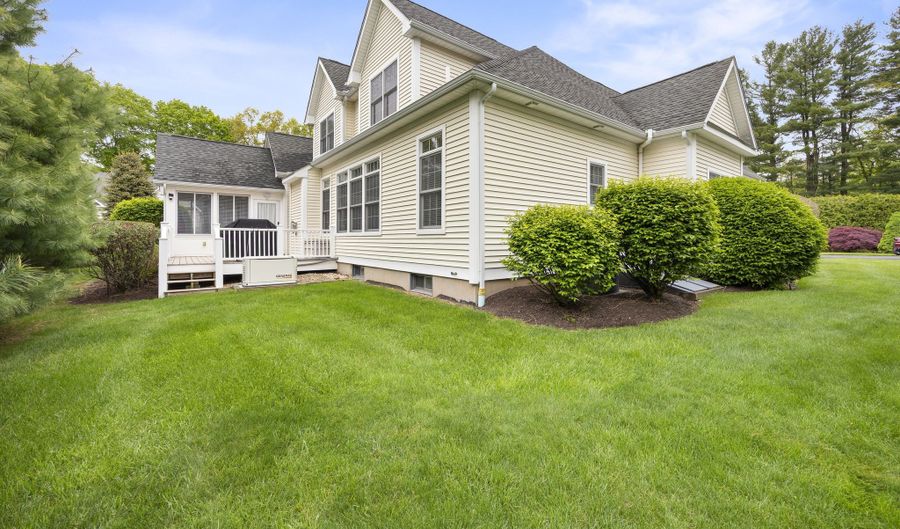 13 Stonegate Cir, Cheshire, CT 06410 - 3 Beds, 3 Bath