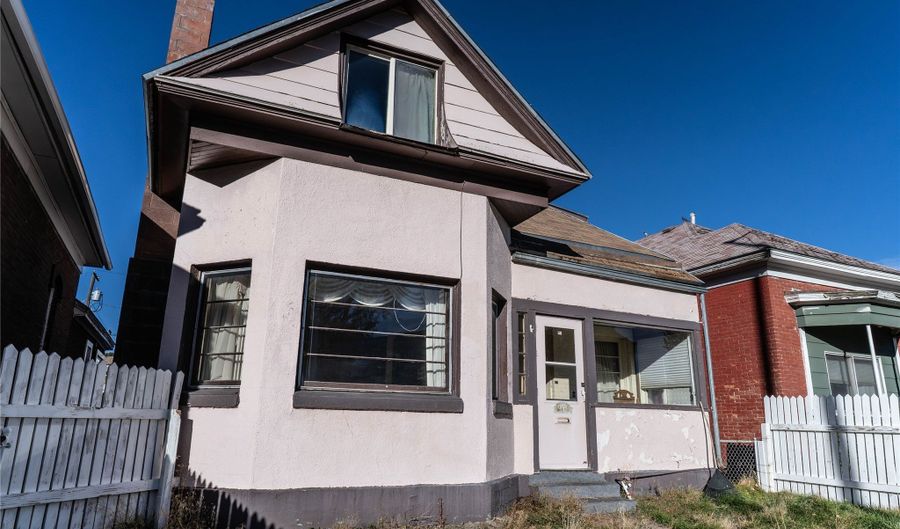 516 W Park Ave, Anaconda, MT 59711 - 4 Beds, 2 Bath