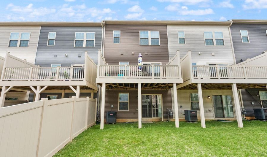 16604 CARIBBEAN Way, Accokeek, MD 20607 - 3 Beds, 4 Bath