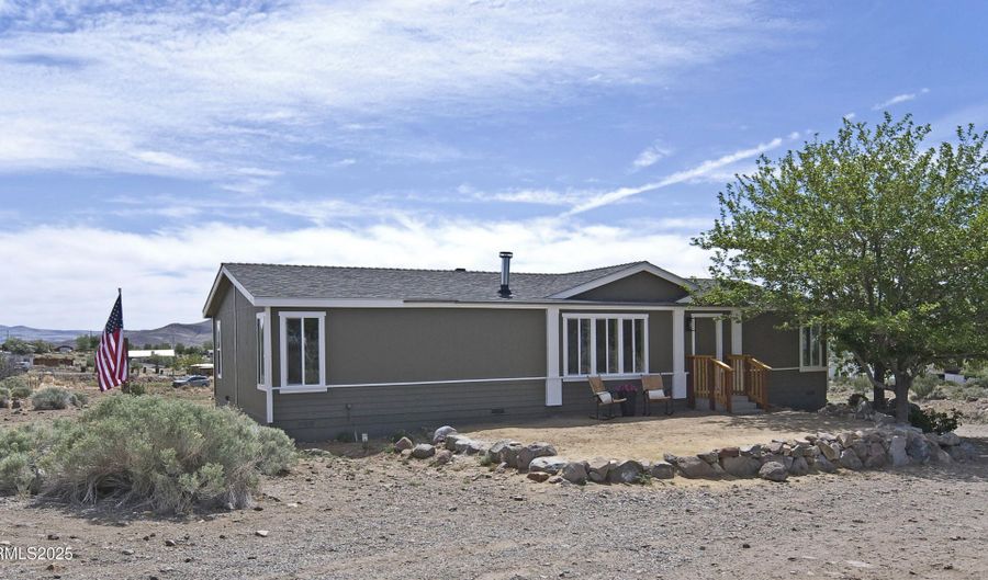 158 Julie Way, Dayton, NV 89403 - 3 Beds, 2 Bath