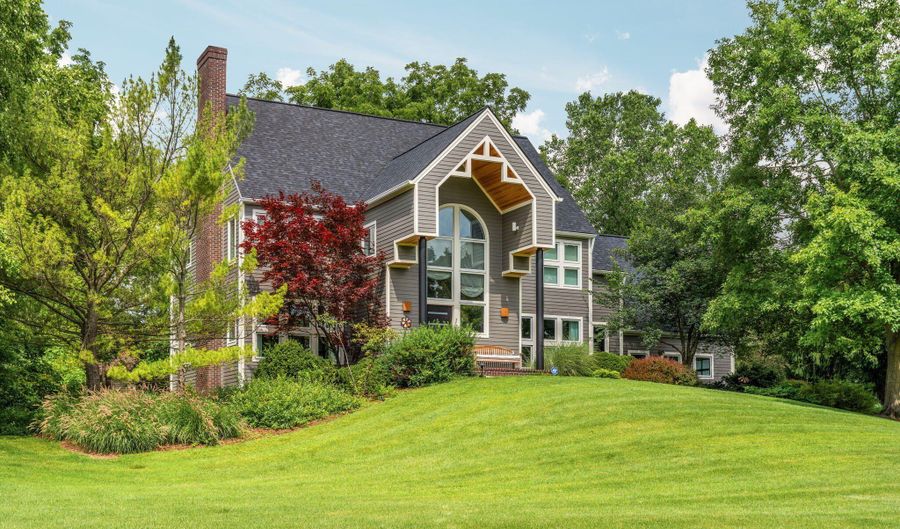 2529 Thornapple Dr, Ann Arbor, MI 48103 - 4 Beds, 5 Bath