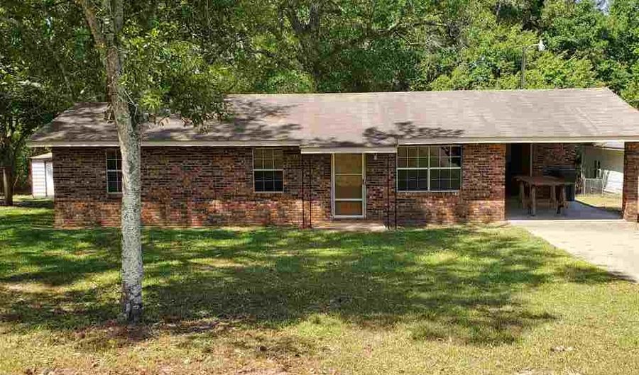 19793 H D Wilson Rd, Andalusia, AL 36421 - 3 Beds, 1 Bath