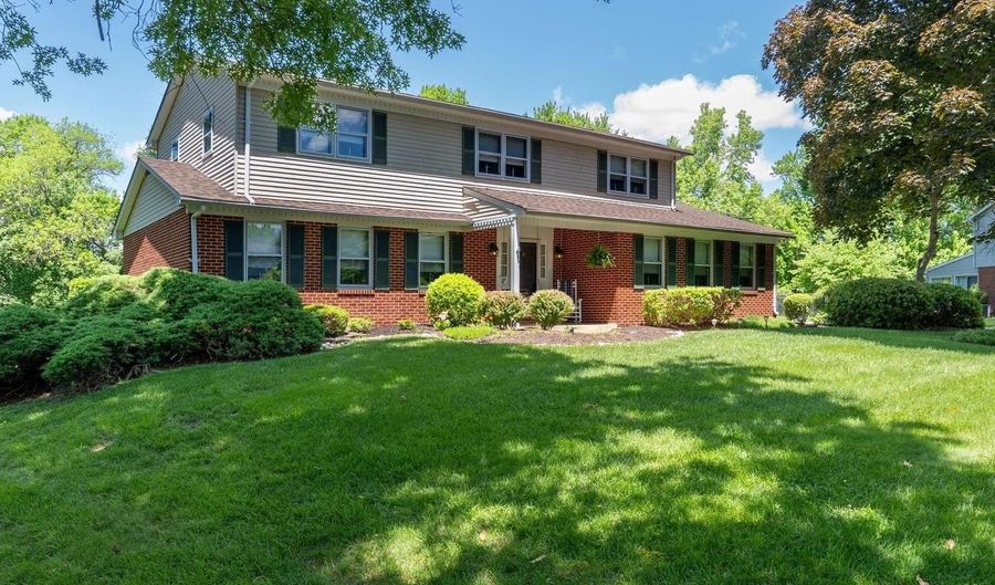 114 W SAVANNAH Dr, Bear, DE 19701 - 4 Beds, 3 Bath