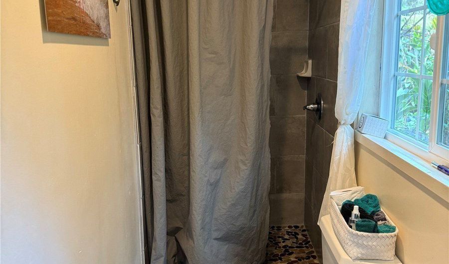 11-3972 Lanihuli St 3972, Hilo, HI 96720 - 2 Beds, 1 Bath