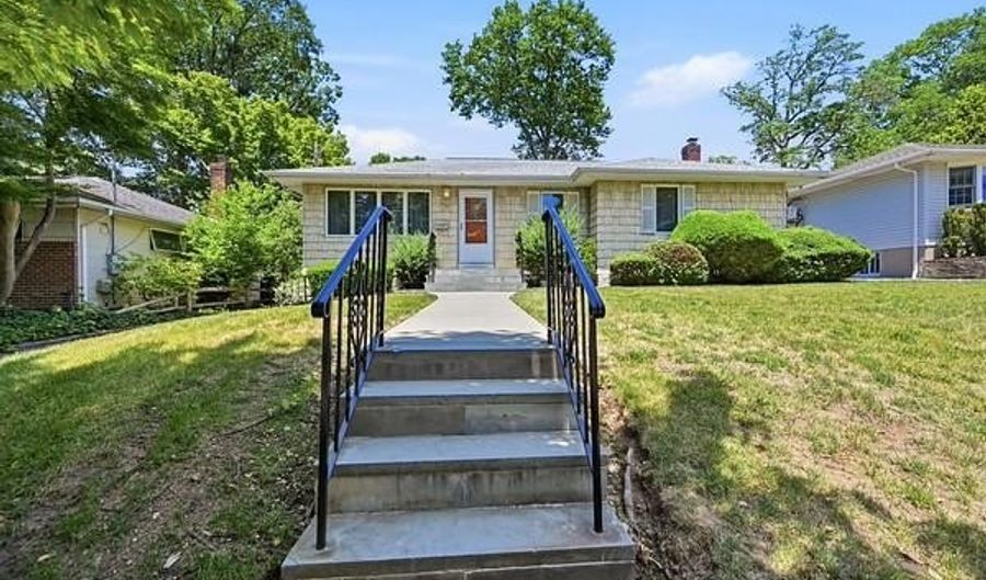 152 Nassau Dr, Albertson, NY 11507 - 3 Beds, 1 Bath