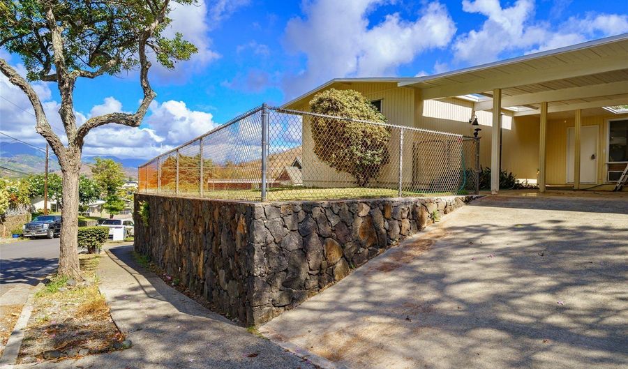 1324 Kuuna St, Kailua, HI 96734 - 3 Beds, 2 Bath