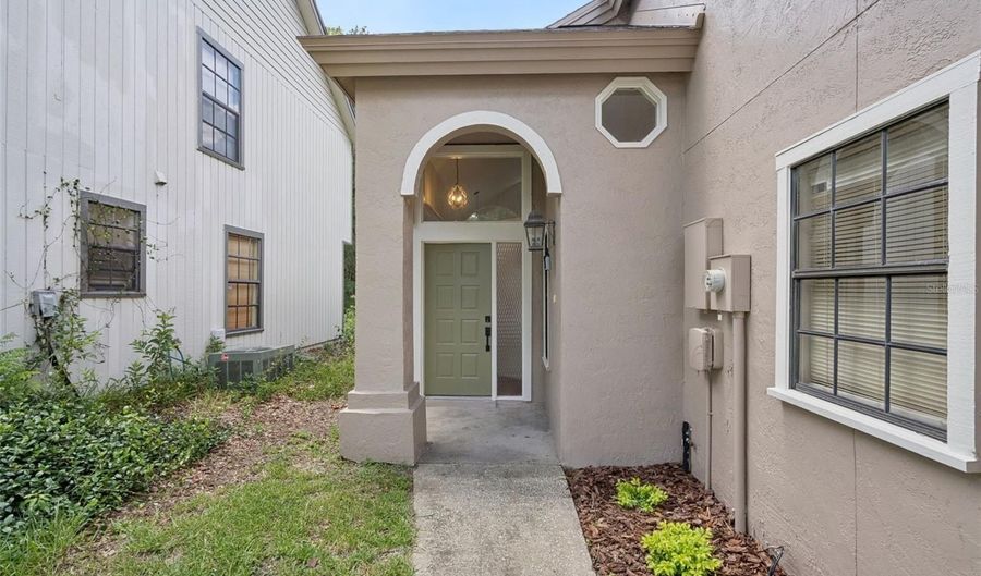 1866 SUMMIT CHASE Ave, Apopka, FL 32703 - 4 Beds, 5 Bath