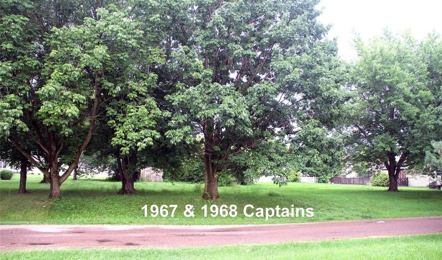 1967 Captains / 1968 Captains Dr, Worden, IL 62097 - 0 Beds, 0 Bath