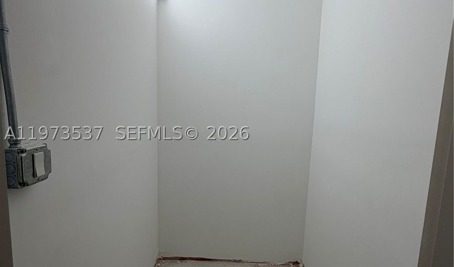 9221 E Bay Harbor Dr 309, Bay Harbor Islands, FL 33154 - 2 Beds, 3 Bath