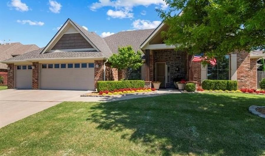 6220 Sawgrass Dr, Bartlesville, OK 74006 - 5 Beds, 3 Bath