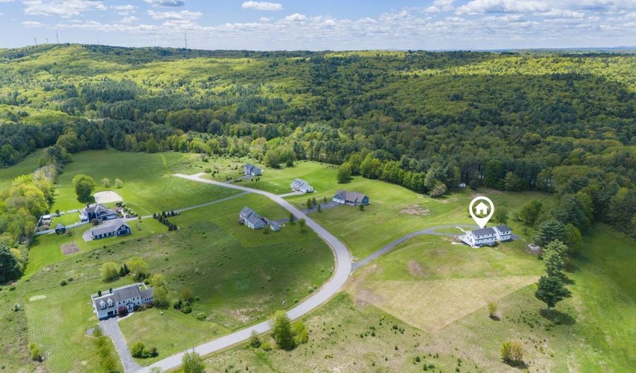 37 Trolly Farm Way, Falmouth, ME 04105 - 6 Beds, 6 Bath