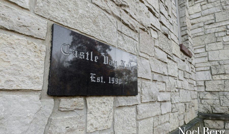 2303 38th St, Allegan, MI 49010 - 5 Beds, 4 Bath