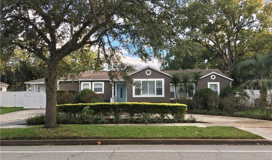 1216 W PRINCETON St, Orlando, FL 32804 - 3 Beds, 2 Bath