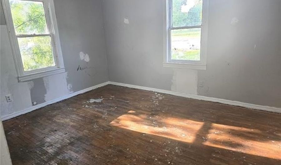 701 4th Ave SE, Ardmore, OK 73401 - 3 Beds, 1 Bath