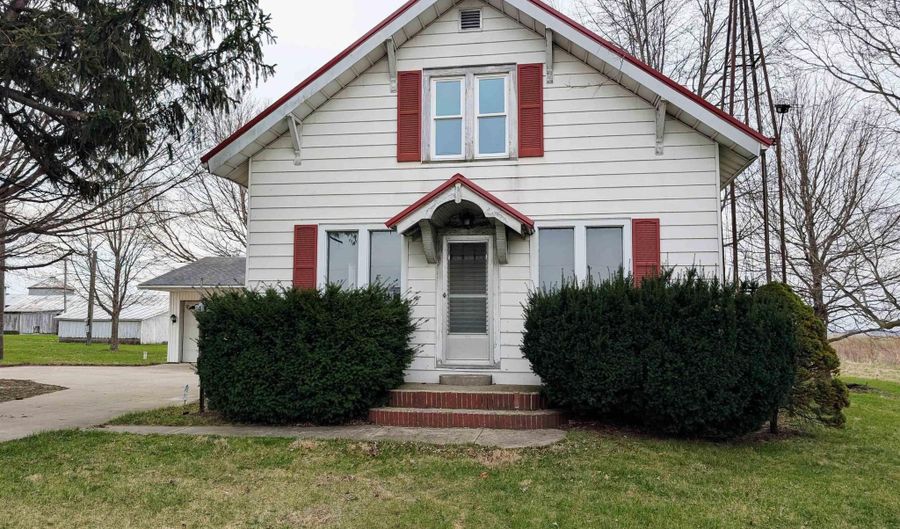 355 US Highway 6, Albion, IN 46701 - 4 Beds, 1 Bath